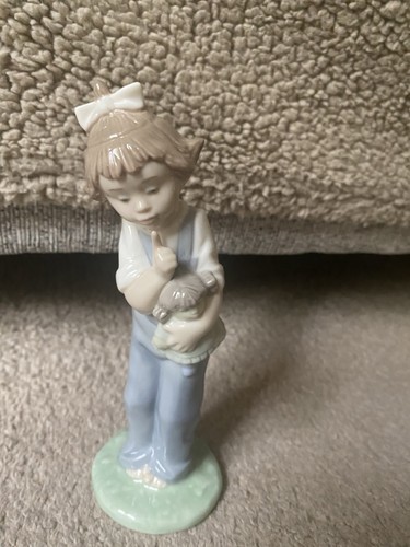 Nao lladro girl with - lladro,