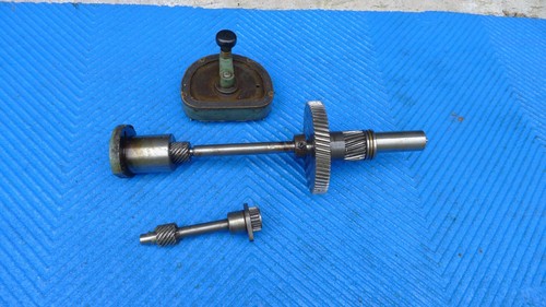 Small shaft gear out lever - in,