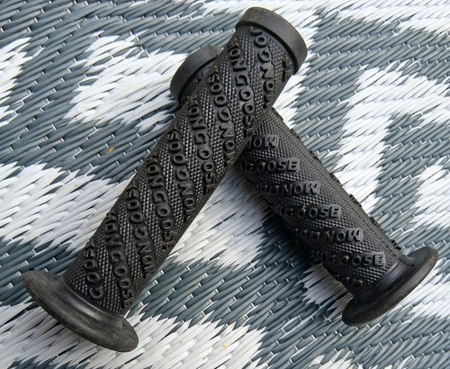 Mongoose bmx grips black - mongoose,
