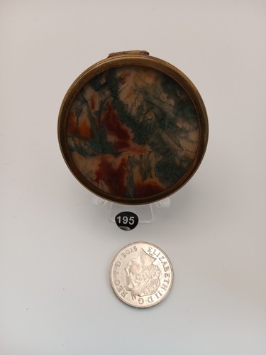 Lovely vintage powder compact - vintage,