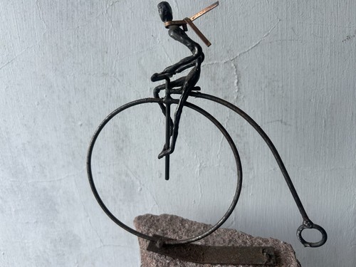 Penny farthing bike display - bike,
