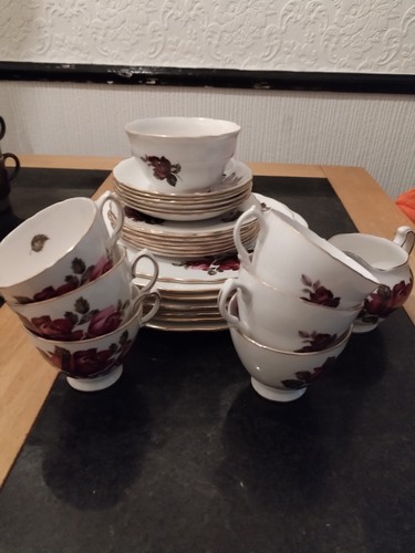 Queen anne bone china - queen,