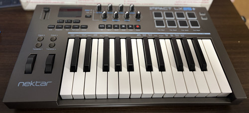Nektar impact lx25 usb - usb, midi