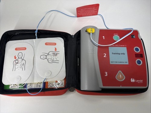 Laerdal aed trainer with 1 - laerdal,