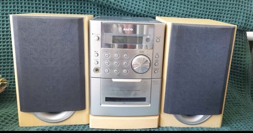 Sanyo radio tape cassette - cd,