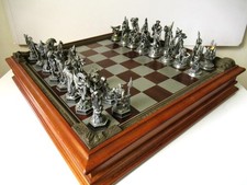 VINTAGE CHESS SET  DANBURY