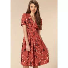 Pearl Lowe Peacocks Vintage