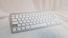 MISSING ONE KEY! Apple a1314 Genuine Original Wireless Keyboard UK Layout