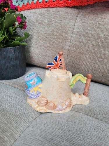 Vintage leonardo sandcastle - vintage,