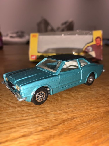 Corgi toys ford cortina gxl - toys,