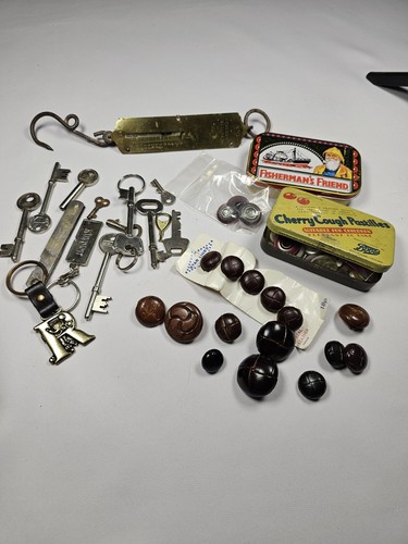 Lot vintage items - vintage, keys