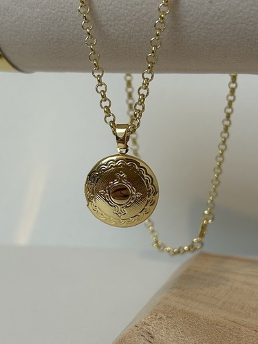 18ct round patterned - round, locket