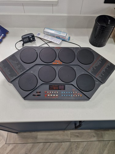 Yamaha dd11 drum - machine, with