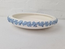 Wedgwood Queensware 26cm Centrepiece Bowl - Cream With Blue Grape Rim Vintage