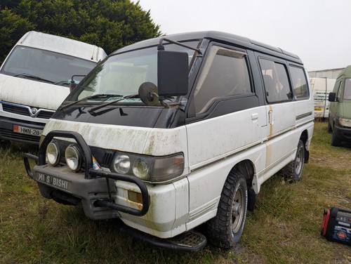 Mitsubishi l300 delica - mitsubishi,