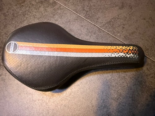 Carrera subway bike seat - bike,