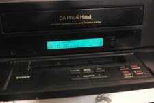 SONY SLV-E40UX VCR  Pro 4 Head