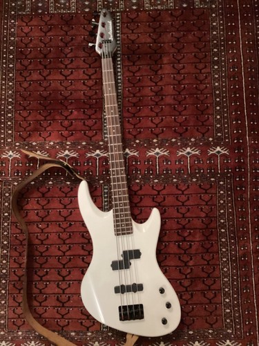 Armond pilot four string - de,