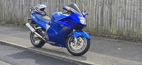 Honda cbr 1100xx - honda,