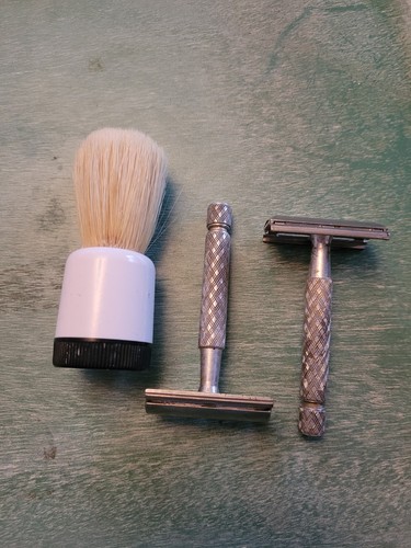 Two vintage gillette - gillette, tech