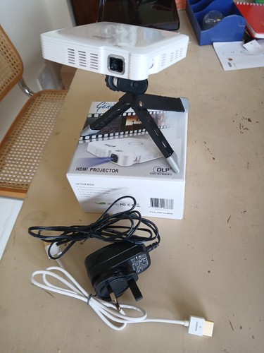 Pico genie p100 mini - genie, projector