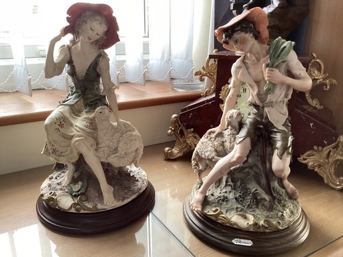 Capodimonte figurines - figurines, by