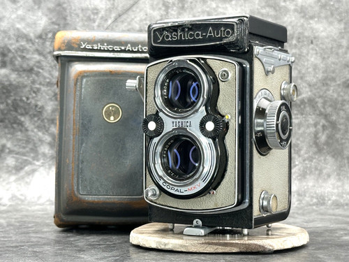 Near mint yashica - mint],