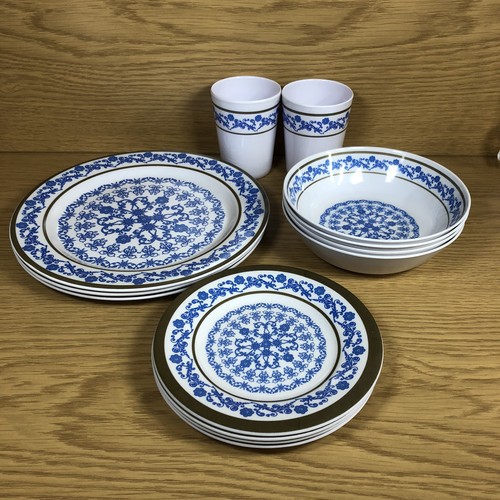 Vtg melamine picnic - melamine,