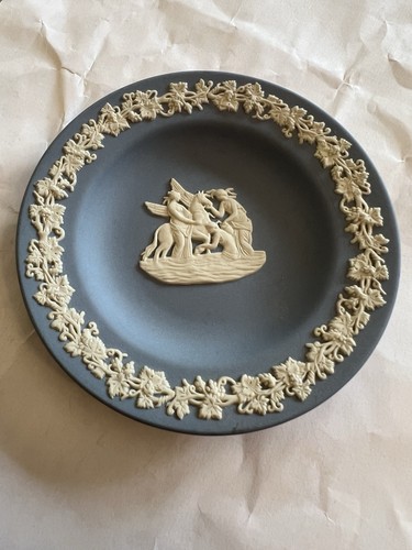 Wedgwood jasperware portland - wedgwood,