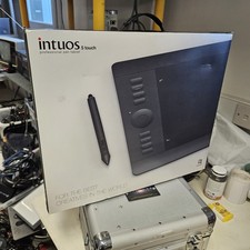 Wacom Intuos 5 Touch Wireless Pen Tablet PTH-650K – Professional Graphic Table