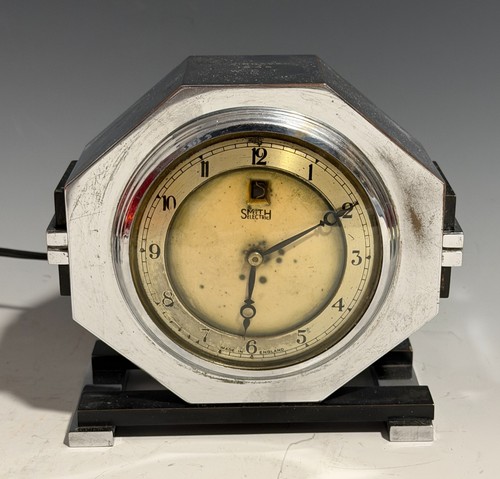 Machine age modernist - age,