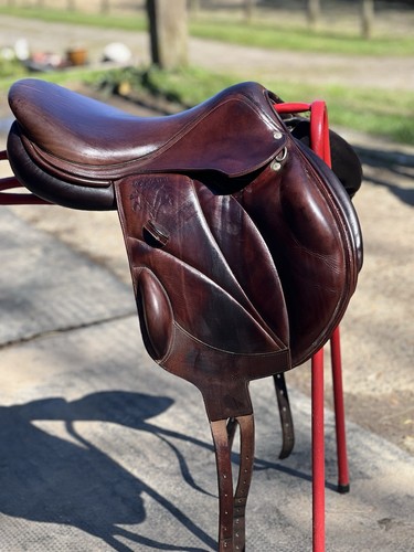 Voltaire lexington jump saddle - voltaire,