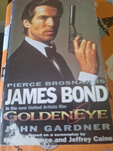 James bond 007 paperback - bond, 13