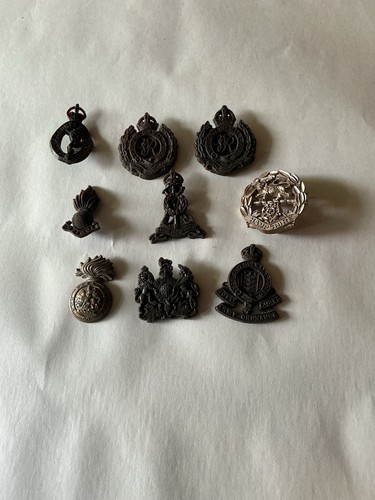 Ww2 british plastic cap badges - ww2,