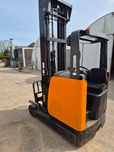Samuk reach truck - truck, (forklift)