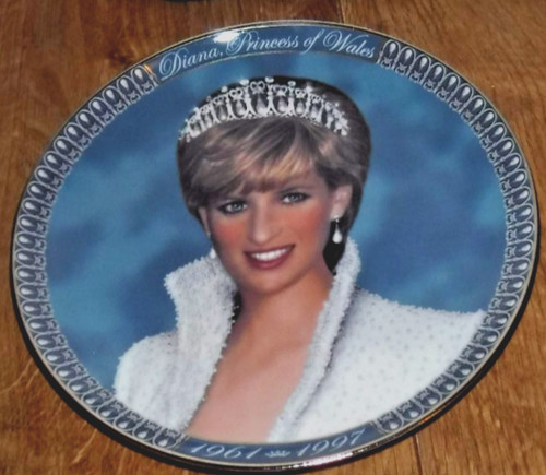 Franklin mint plate - mint,