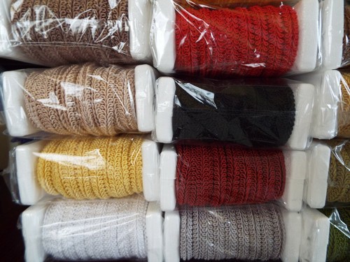 Silky scroll braid - silky,