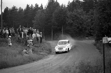 Simo Lampinen Juhani Markkanen Saab 96 V4 1000 Lakes Rally August - Old Photo 4