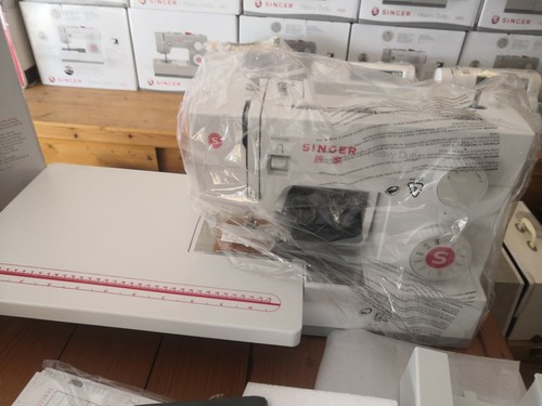 Singer sewing machine heavy - singer,