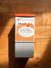 Brush Mate Trade 4+ wet brush store