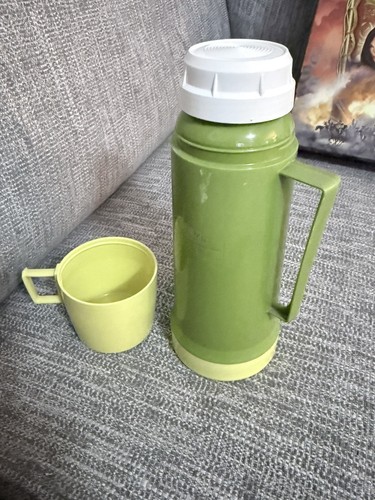 Vintage thermos flask retro - vintage,