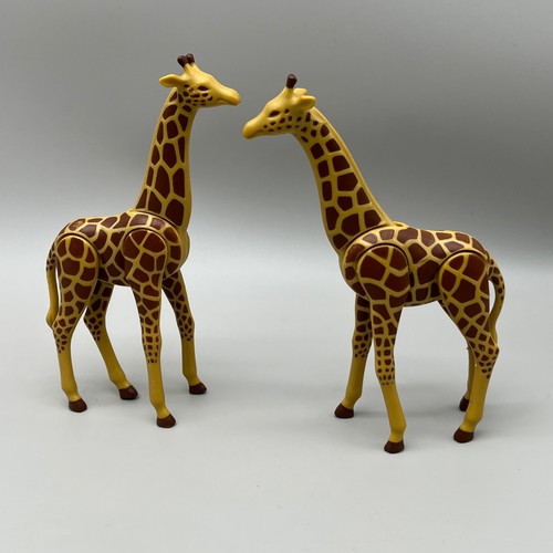 Playmobil adult giraffe figure - adult,