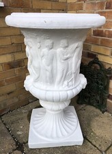 LARGE MEDICI URN.