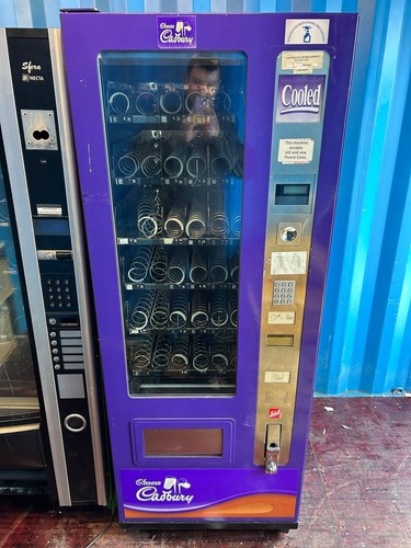 Glass front refrigerated snack - refrigerated,