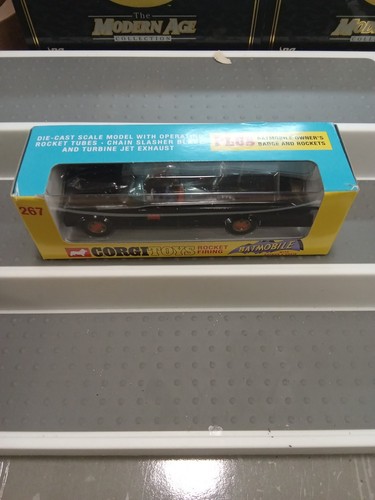 Batman corgi 267 batmobile - -,