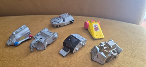 Robot wars vintage retro - robot,