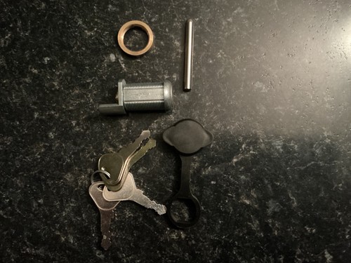 New lock barrel for - , ifor