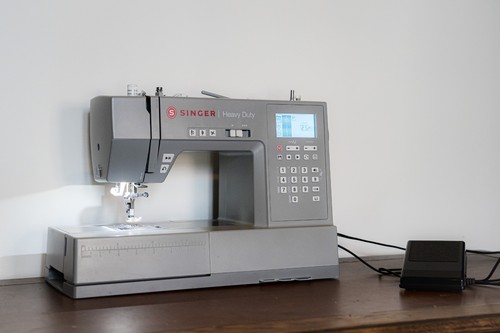 Singer hd6805c heavy duty - heavy,