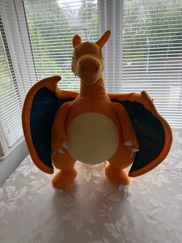 Official pokémon charizard - official,