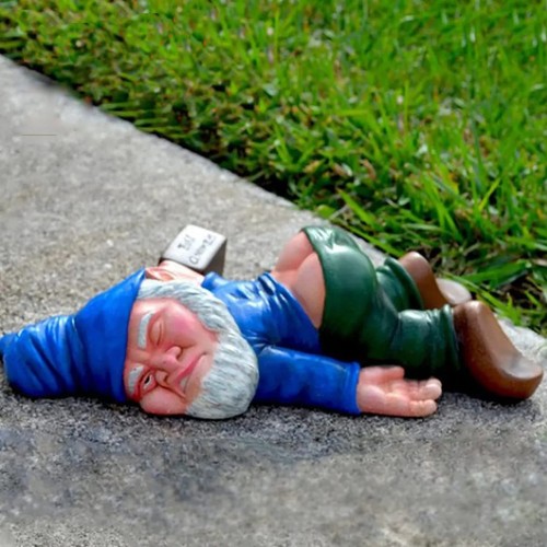 Funny drunk dwarf garden - funny,
